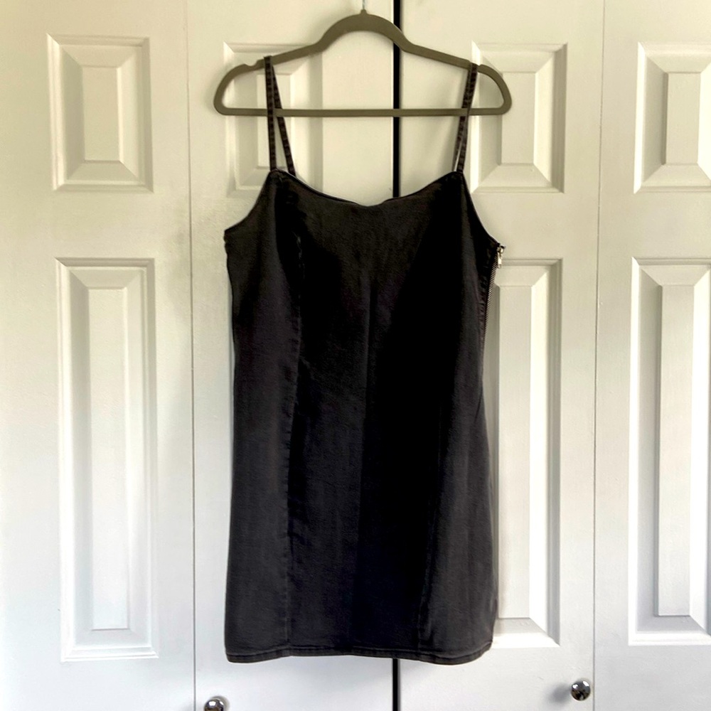H&M size large, stretch Jean dress. Side zipper. Black jeans, color.